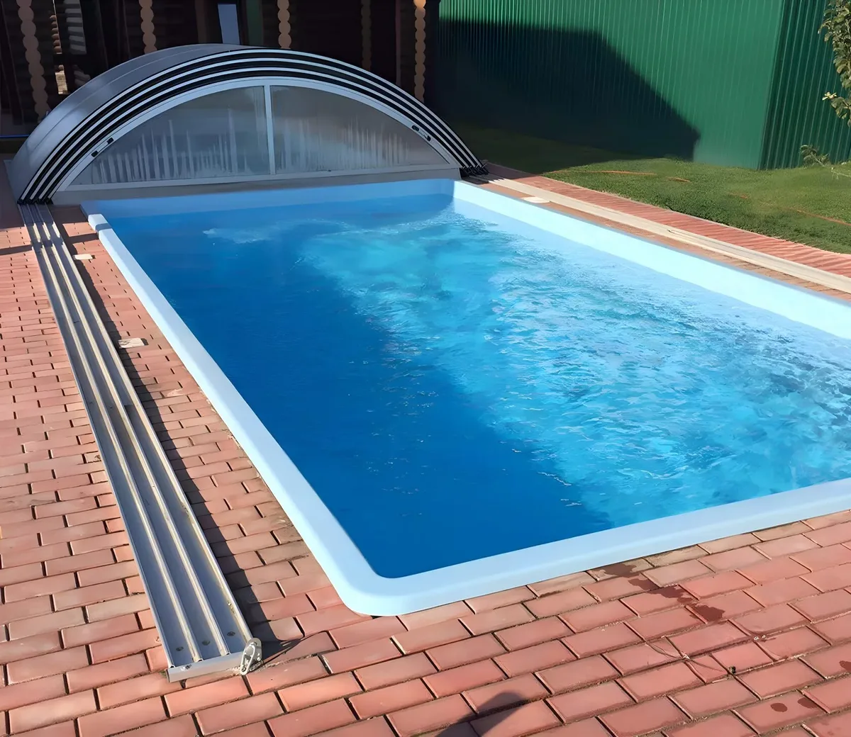 Laguna 7 — вечернее освещение в Воронеже